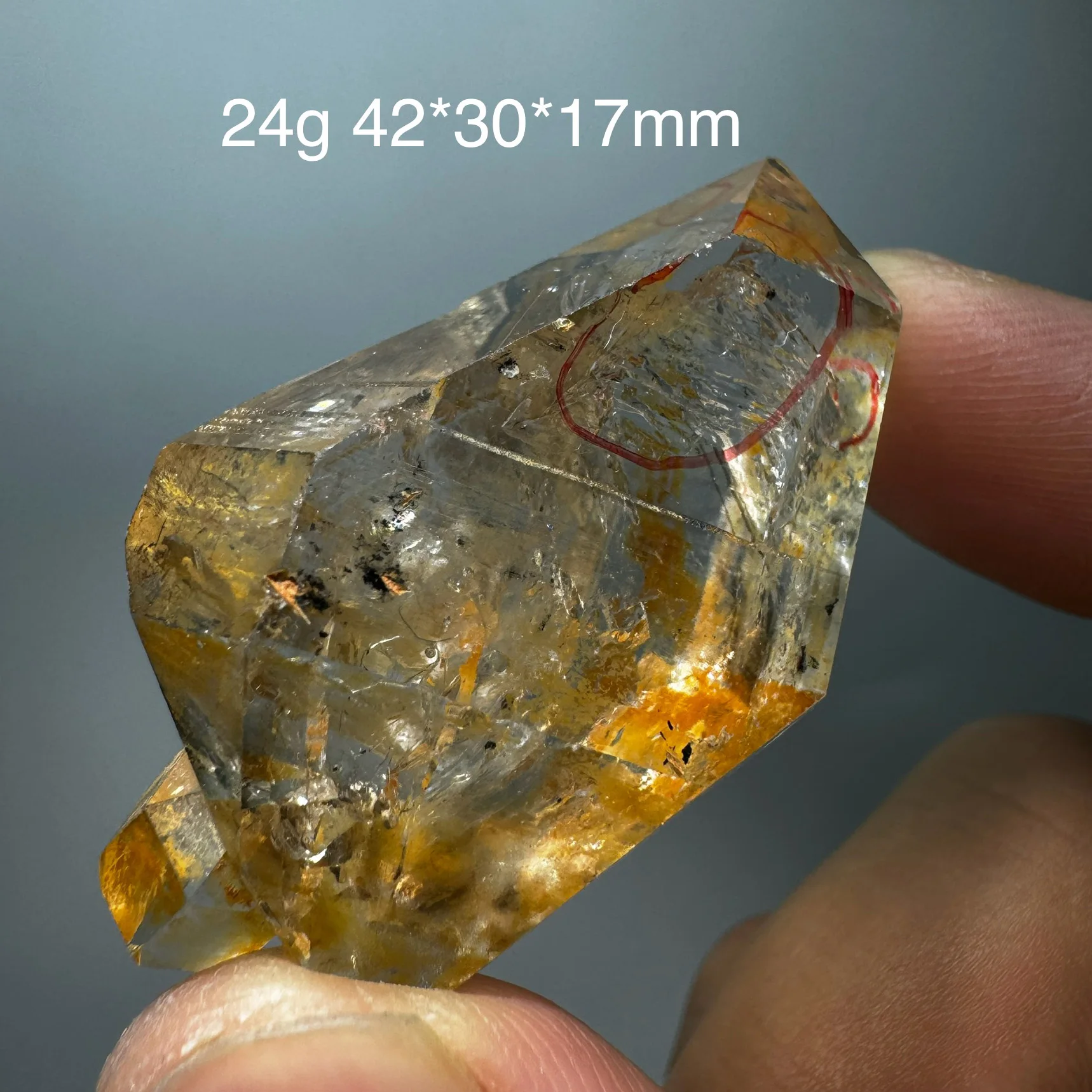 Natural ChongQing Herkimer Diamond Clear Smoky Quartz Mineral Water Flowing Graphite Or Bubble Healing Stone Desk Decor