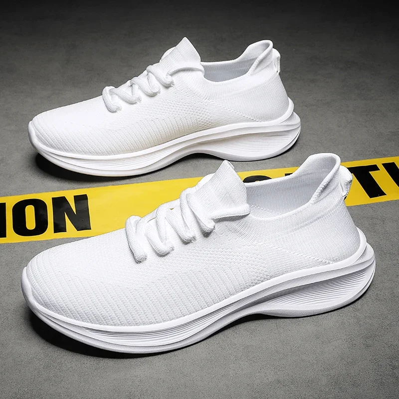 

Новые мужские повседневные спортивные сетчатые летние уличные летающие тканые резиновые кроссовки на мягкой подошве, удобные кроссовки большого размера на шнуровке