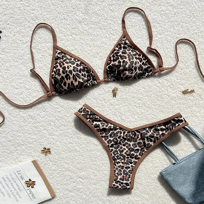 

Новинка 2026: Модные женские треугольные трусики-бикини с леопардовым принтом для пляжа и термальных источников. Европейско-американский стиль.