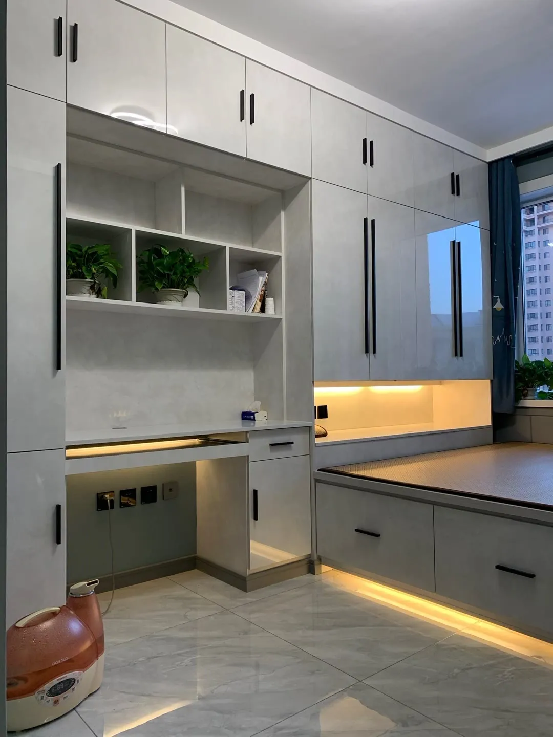 ^High Quality Modern Bedroom Cabinet Convertible Extendable Freestanding Wood Drawers Bathroom Apartment Direct Factory Sale