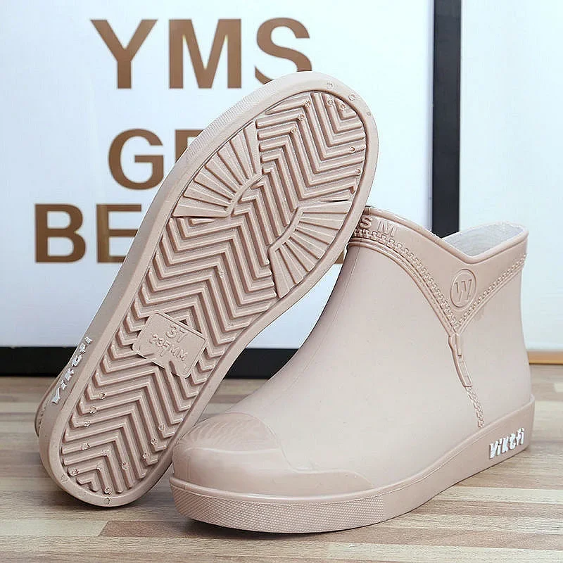 Women's Rain Shoes Trend Low Flat Rain Shoes Cotton Rain Outside Theitchen Work Korean Version of Fashion Short Women's Shoes