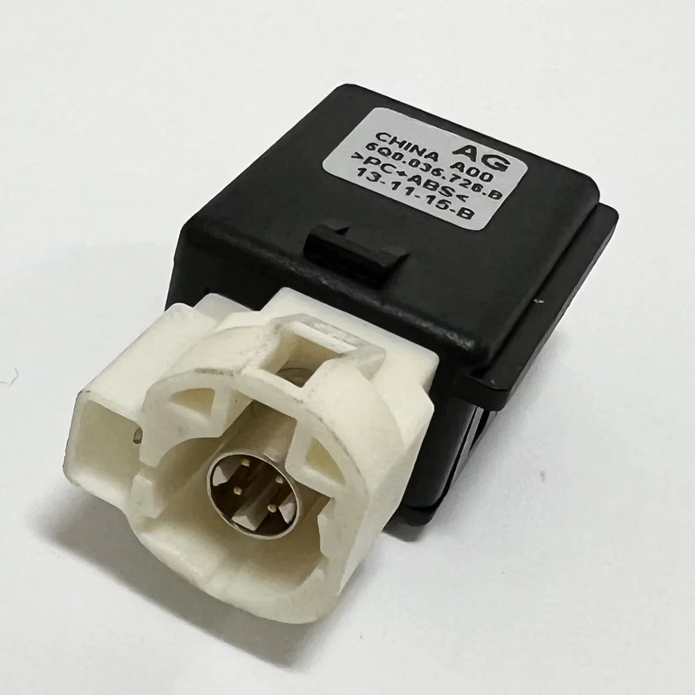 For VW Golf Touran Tiguan For Skoda Octavia Mk3 (5E) 2015 2016 Car USB Adapter Multimedia Data Socket 4+2PIN USB 5Q0035726B