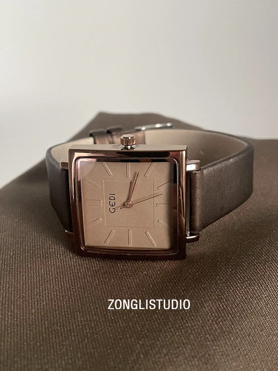 

SimpleSquare Dial Women'S Watch Vintage And ExquisiteLightweight And LuxuriousWith An Elegant Satin Finish, Perfect For Students