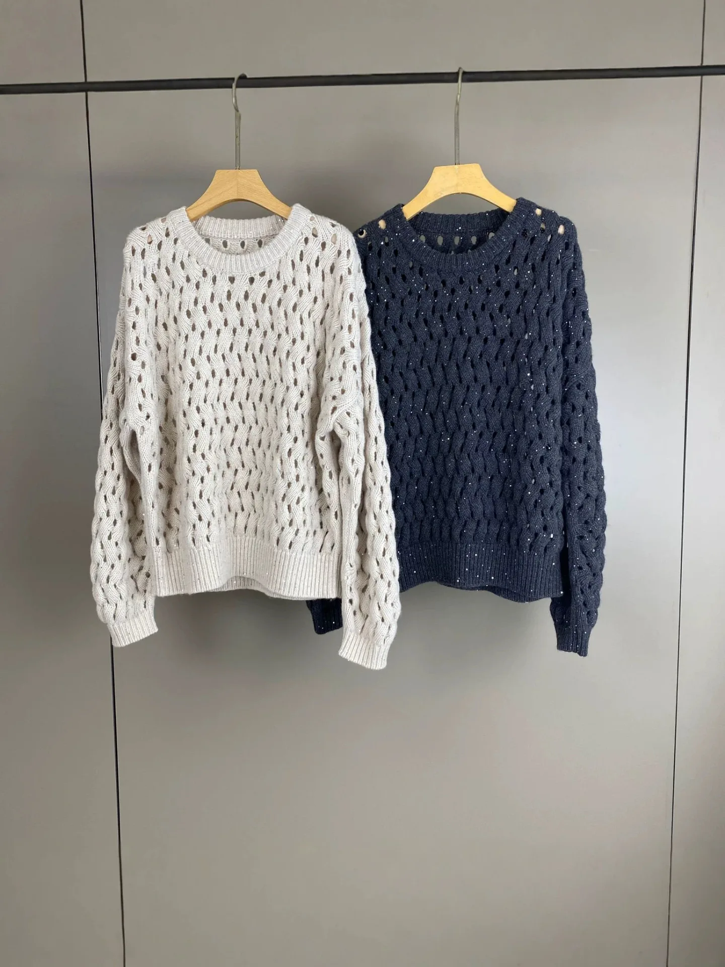 Women's New Autumn/Winter 2026 Cashmere-Wool Blend Sequined Cut-Out Knit Cardigan