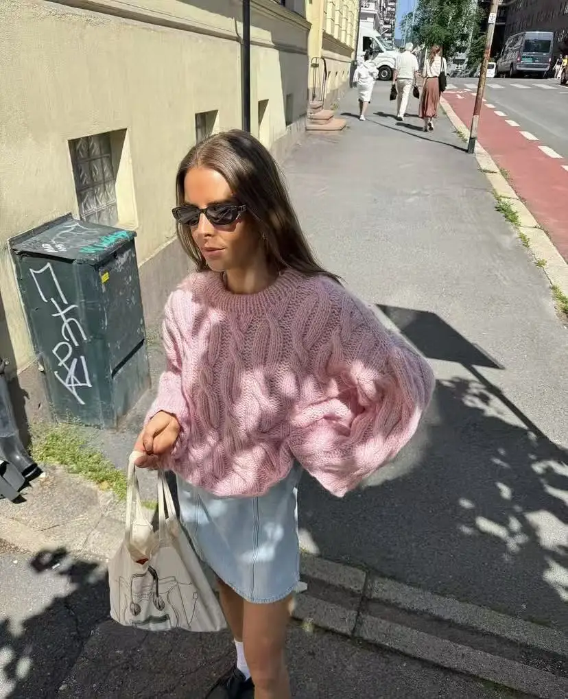 Spring new wool round neck pullover sweater, loose and exquisite women's sweater, simple patterned women's sweater