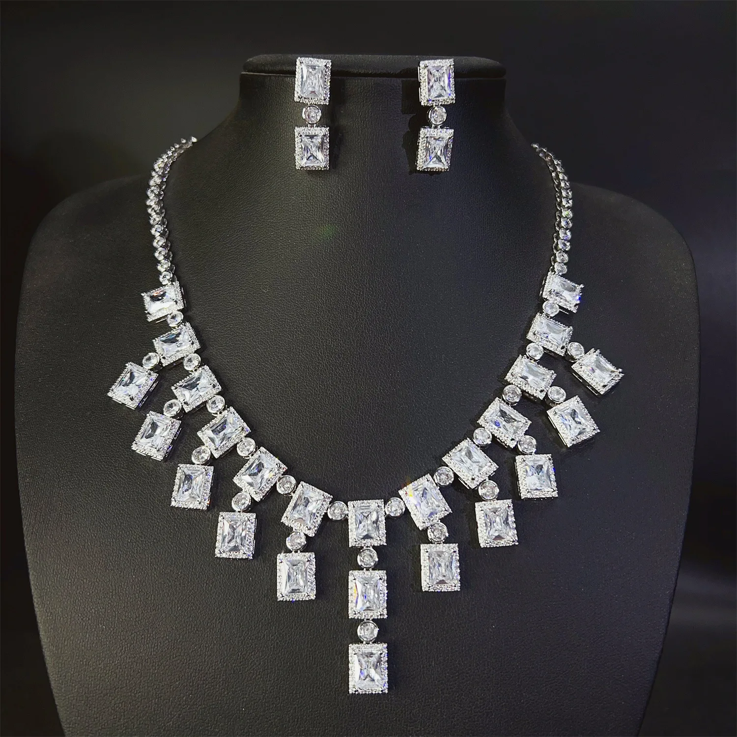 فاخر أنيق مربع الزركون مطعمة الأحجار الكريمة شرابة قلادة القرط الزفاف اكسسوارات الزفاف فستان مأدبة مجوهرات