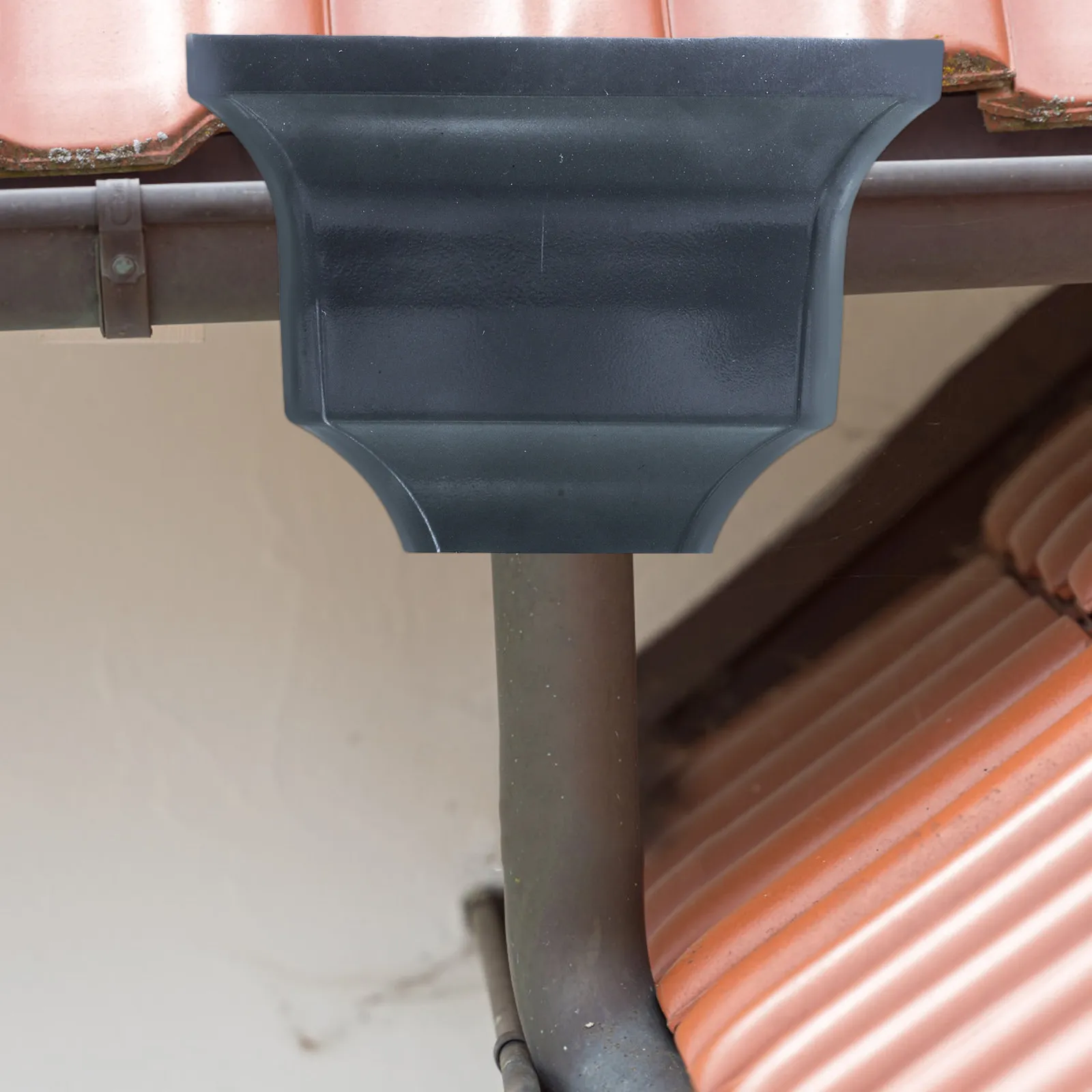 

Rainwater Collector Diverter Aluminum Alloy Grey Arc-Shaped Downspout Adapter Gutter Extension Splash Block Rain Gutter Parts