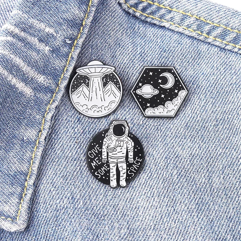 Planet Rocket Space Astronaut Starship Enamel Pins Brooches Clothing Backpack Lapel Badges Jewelry Accessories For Unisex Gift