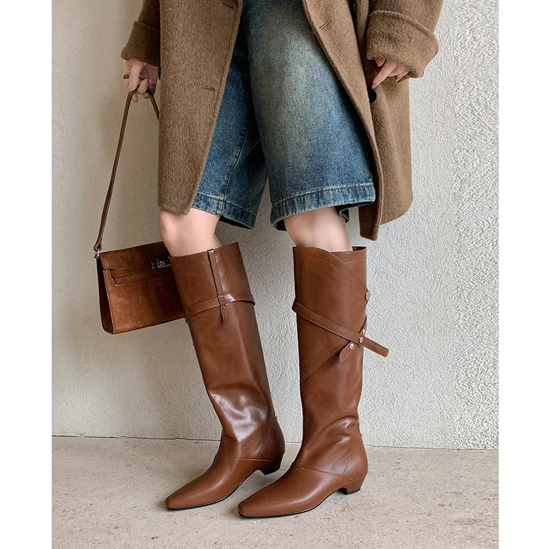 2025, neue Melad-Entspannungsstiefel, französische Katzen- und Ritterstiefel, dicker niedriger Absatz, quadratischer Kopf, echtes Leder, hohes Schaft, lange Damenstiefel