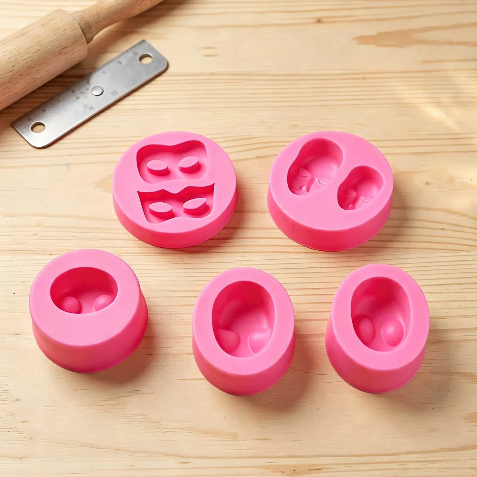 13Pcs Silicone Chocolate Mold 3D Head Realistic Face Mold for Cake Decorating Gummies Resin Art Fondant Sculpting