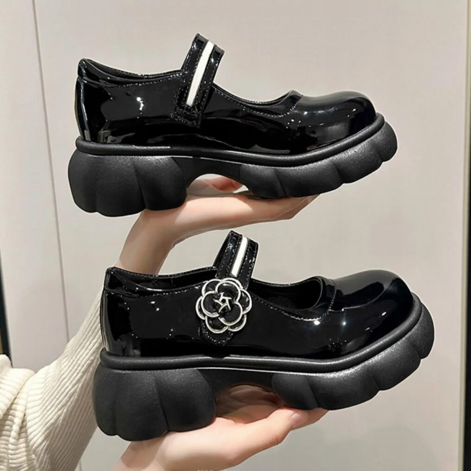 Thick Soled Mary Jane Loafers Women's Retro Patent Leather Platform Leather Shoes 2024 Spring Sasual Height Shoes Zapatos Mujer