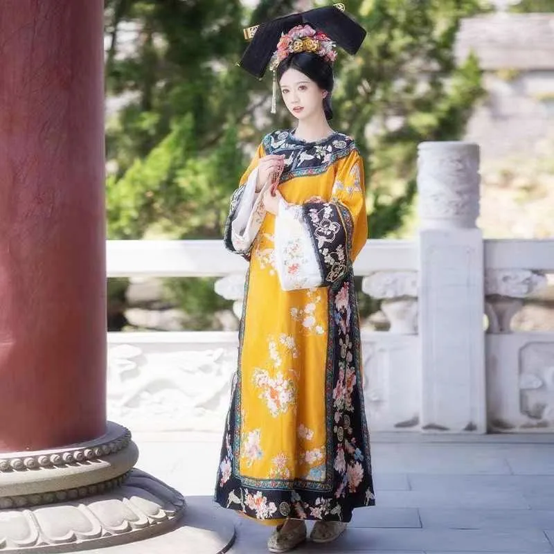 Qing Dynasty Manchu Royal Women Robe Clothing Embroidery Traditional Palace Qi Costume Lady Vintage Princess Cosplay Dress CT005