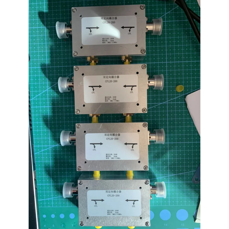 Hoogvermogen dubbele directionele koppeling HF 1MHz ~ 30MHz VHF 3M ~ 110MHz 200W