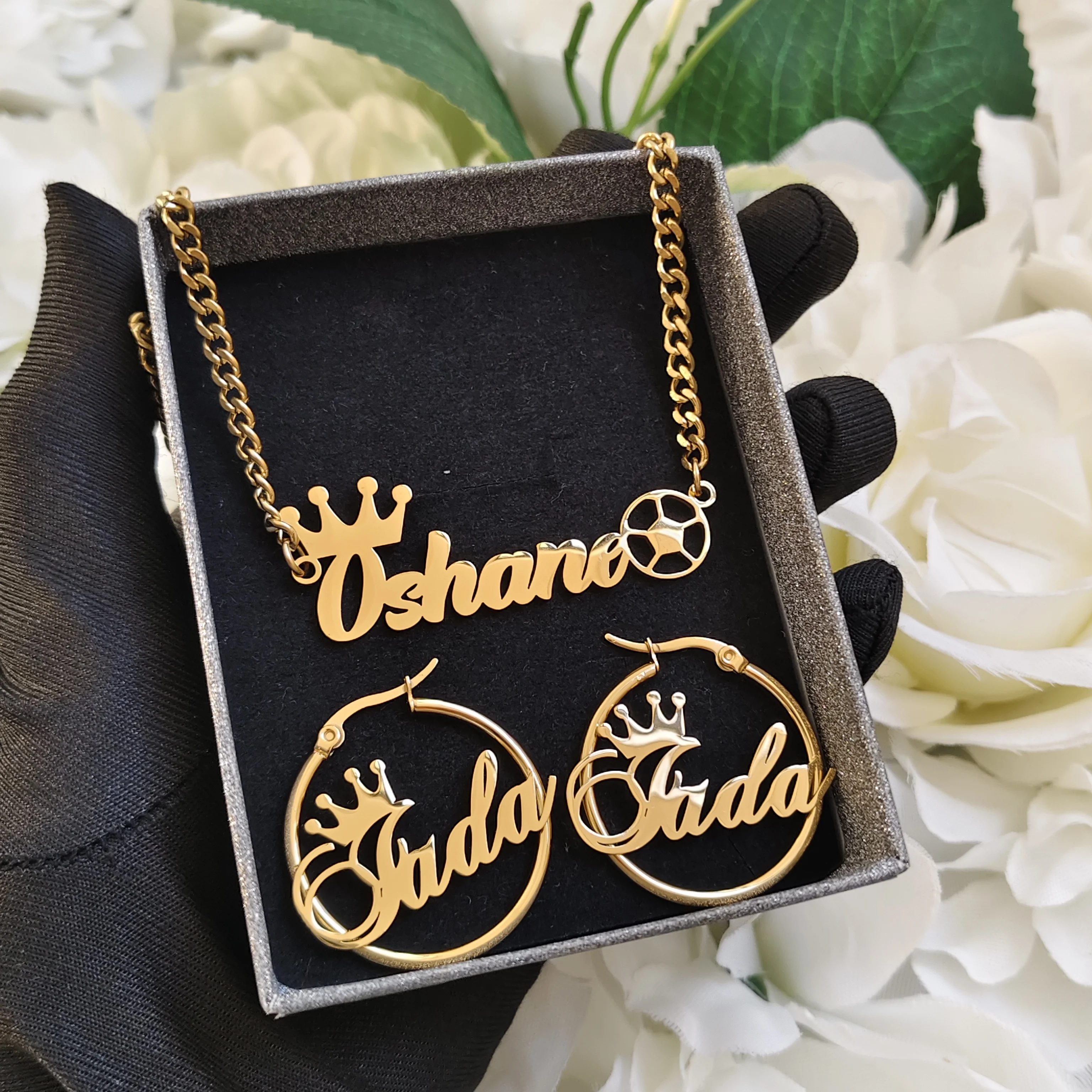 

Оптовый набор украшений DHQH: персонализированное ожерелье с именем и серьги 30 мм, подарок на День святого Валентина, прямые продажи от производителя