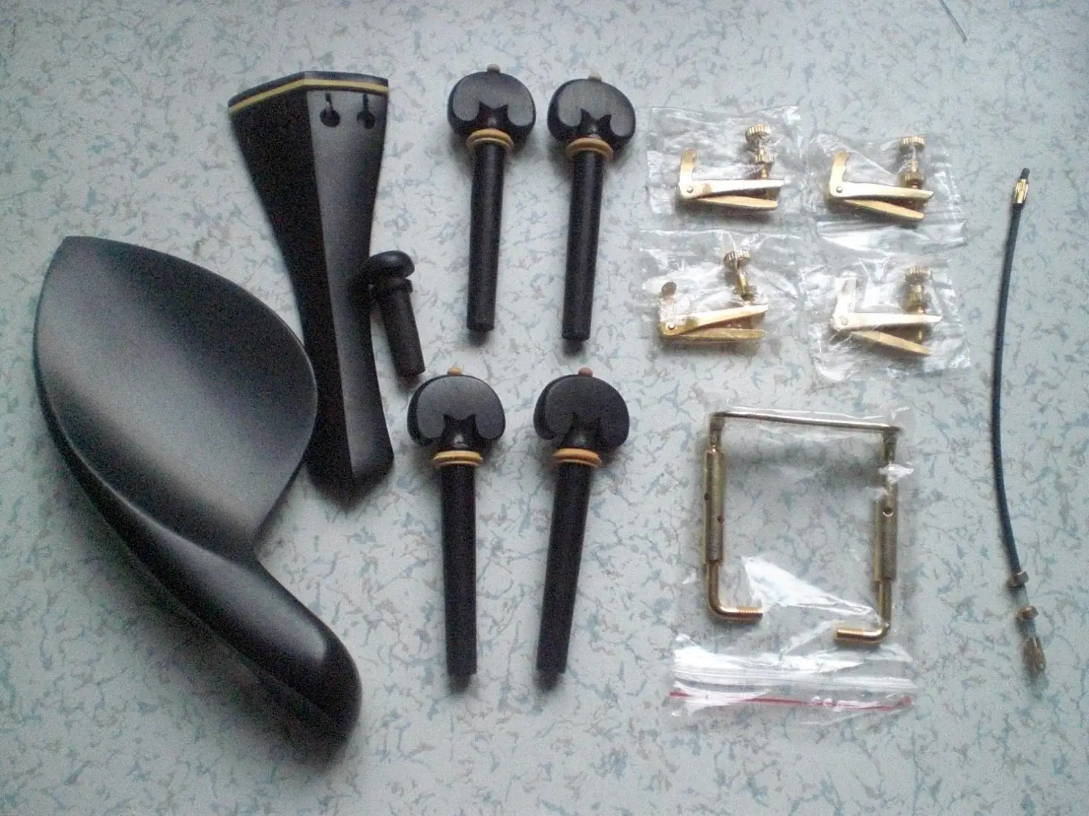 1 Set Black Ebony Parts with Boxwood Collar and Metal Clamp Tail Gut Gold Color String Adjusters 4/4 Size