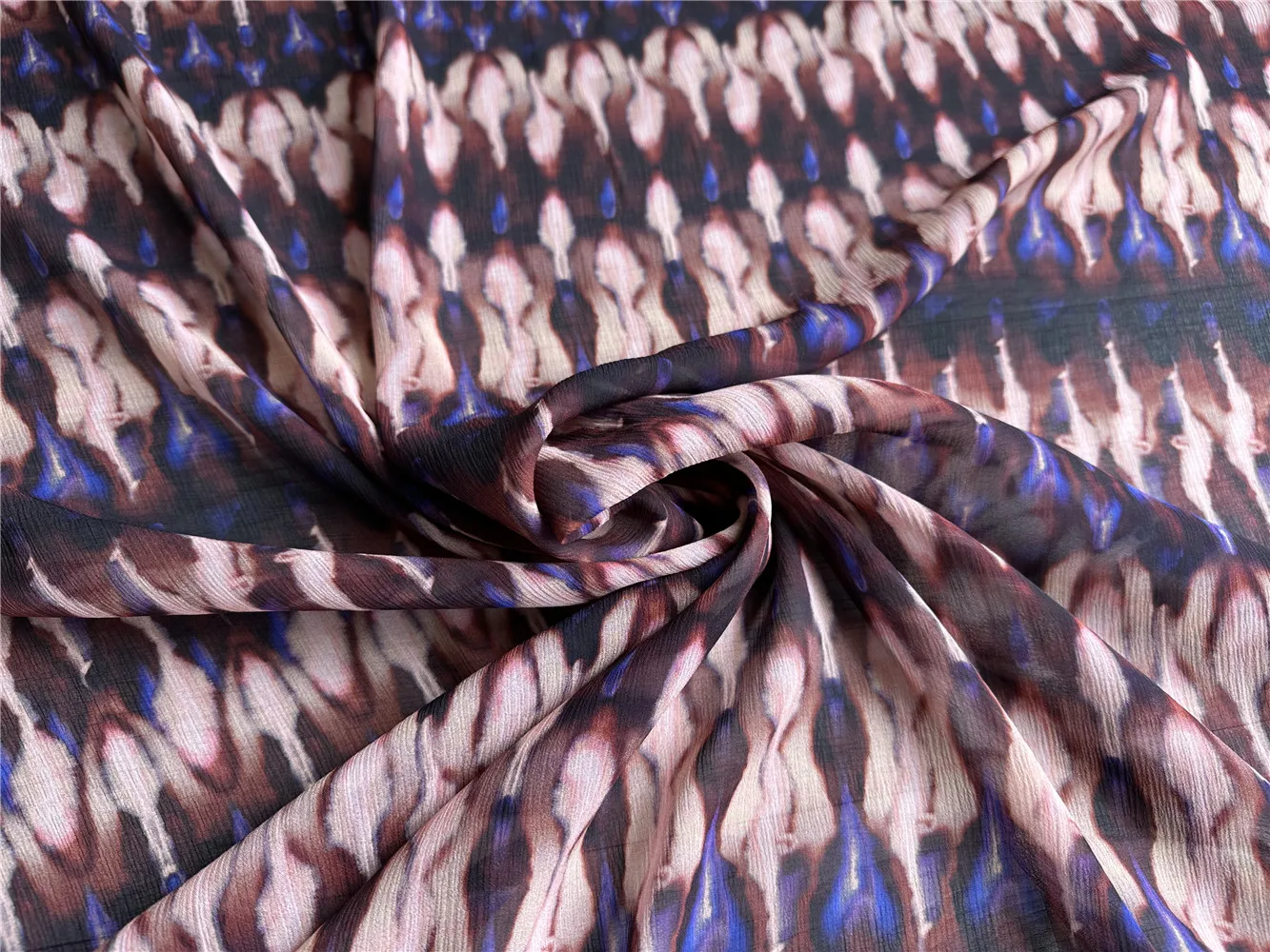 1 meter 100% Mulberry Silk 13 momme Thin Crinkle Georgette Silk Fabric Stirpes Waves Printed 135cm 53