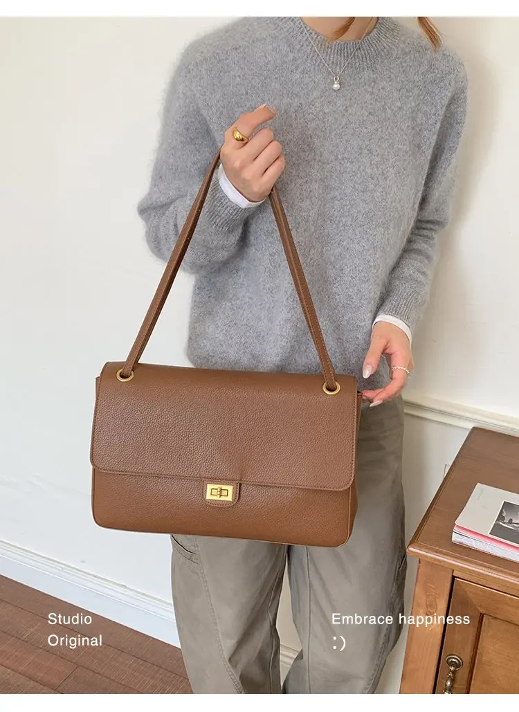 Bolso tipo cubo para mujer, diseño vertical de un solo asa, tapa abatible ancha, diseño sencillo y elegante, adecuado para adultos de 20 a 60 años.