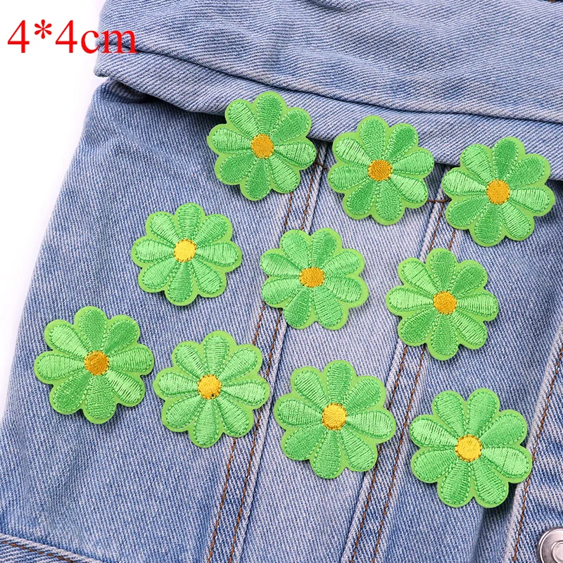 10PCS/lots Embroidery Patch Daisy Sunflower Flowers Patch Iron On Patches For Clothing Jeans Shose Bags Clothes Sew Applique DIY