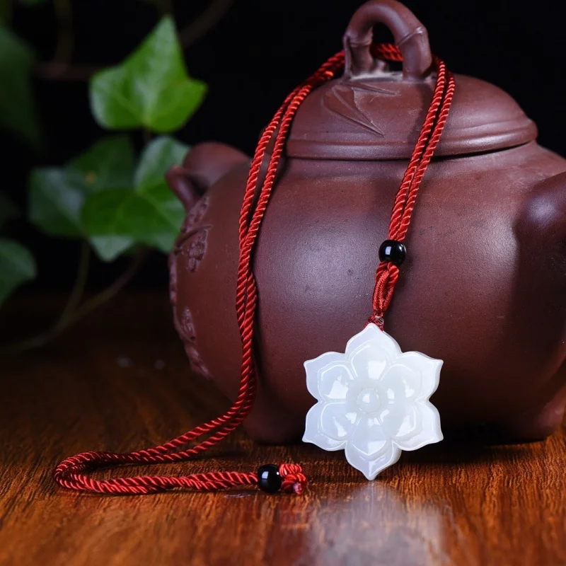 

Hotan Auspicious Flower White Jade Pendant, Smooth Delicate, Men and Women