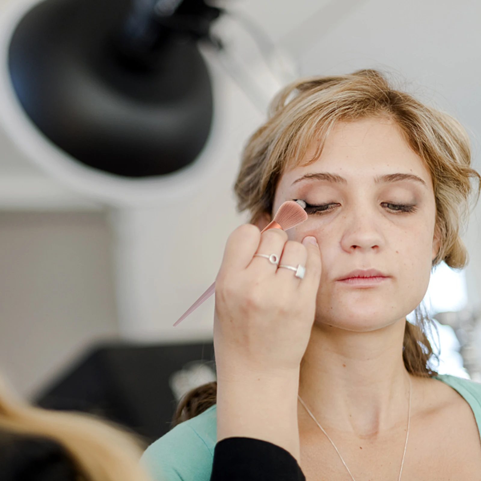 1Set Makeup Brush Set Soft Supple Bristles Face Beauty Tools for Daily Travel Use Long Handle Powder Applicator Blush Brush