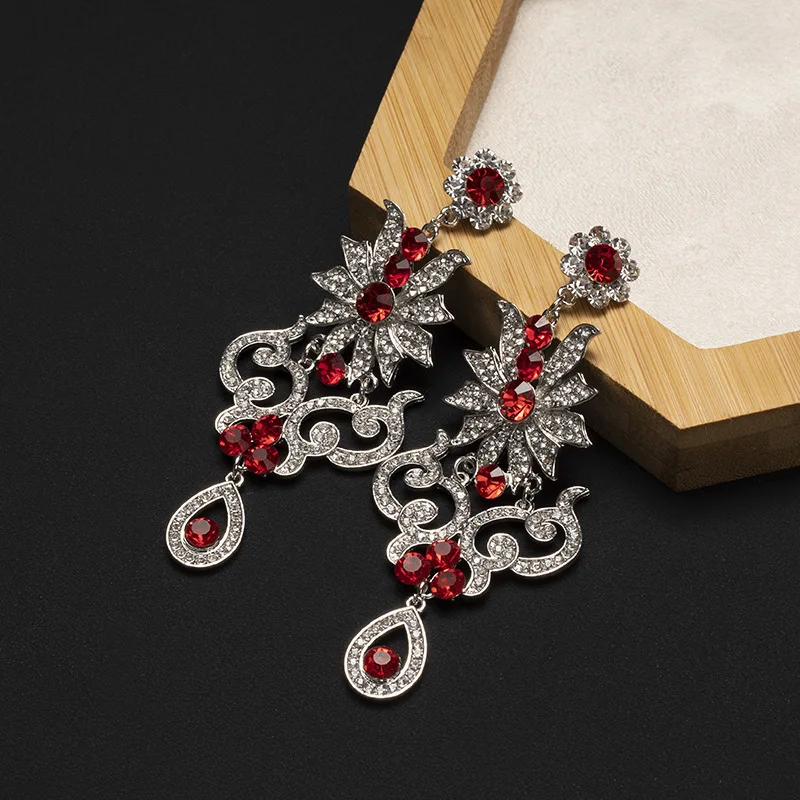 Luxury fashion temperament women full of diamonds exaggerated performance wedding earrings, fashion alloy super flash earrings