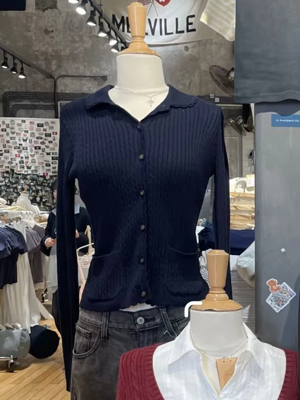 Navy-Twist flower
