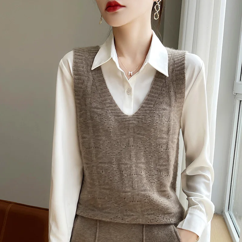 Women Hollow Knitted Sweater Vest New Autumn/Winter Loose Vintage  Sleeveless Sweater Women V-Neck Pullover Top Female Outerwear