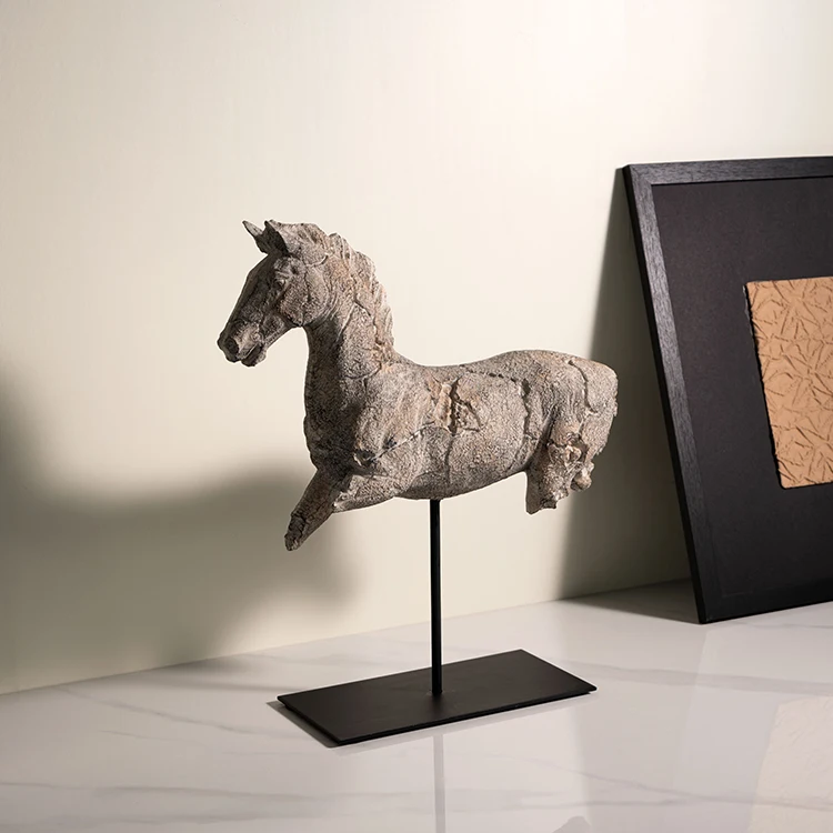 Modern Style Home Decoration Sculpture Art Home Decor Resin Galloping Flying Horse Ornament