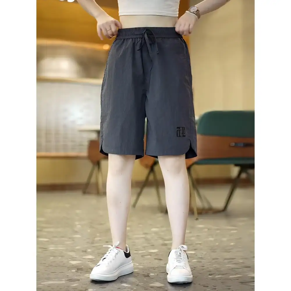 

Мужские летние тонкие свободные спортивные шорты из ледяного шелка с прямыми штанинами, в американском рабочем стиле, длиной до колена