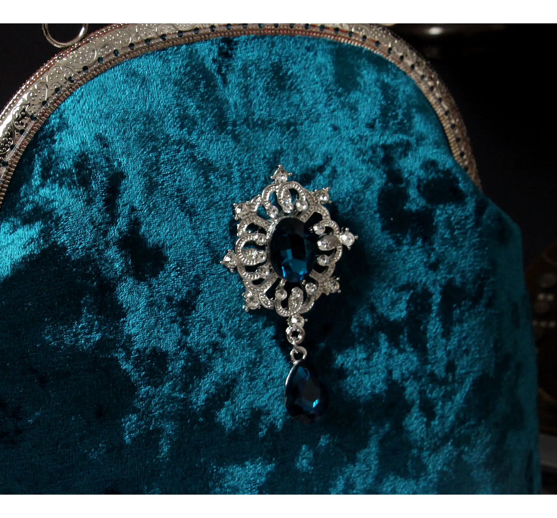 Lost in Vintage Petrol Blue Velvet Elegant Evening Bag Metal Kiss-lock Frame in Silver with Crystals and Rhinestones Wedding