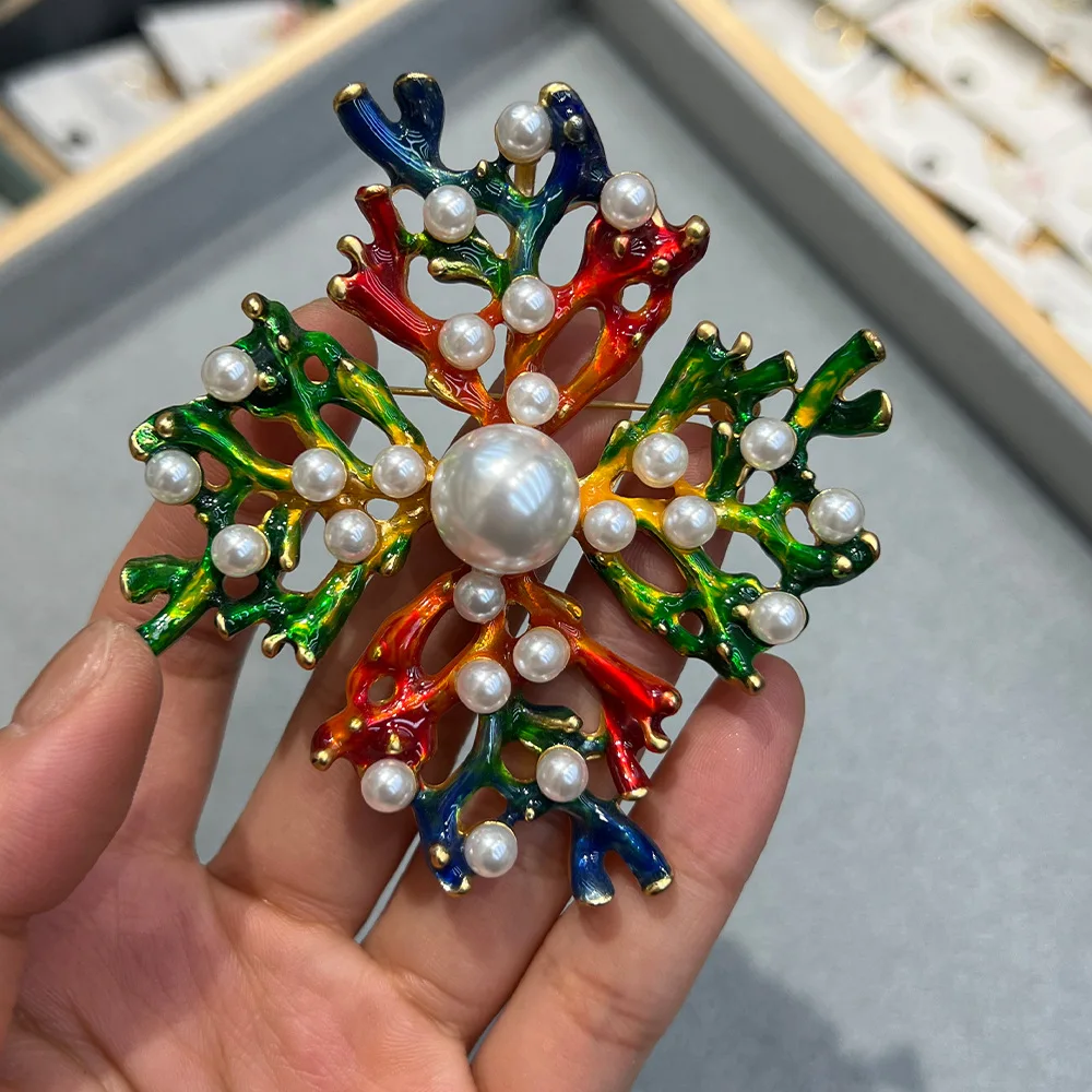 Medieval vintage marine coral enamel pearl high-end sense exquisite designer high-end brooch women