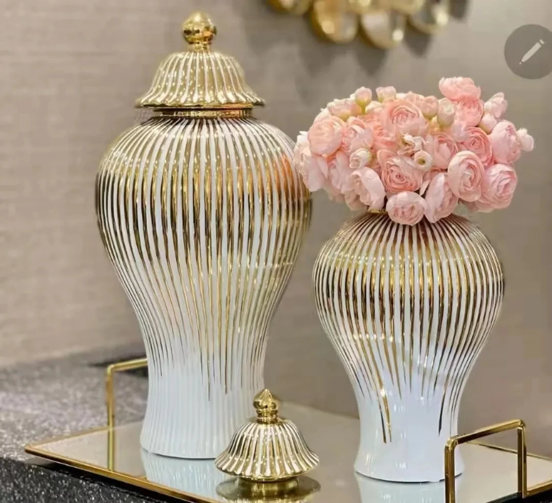 

30CM Electroplated Gold Plaid Ceramic General Jar Artwork Storage Jar Hotel Display Vase Home Decoration Dry Flower Vase