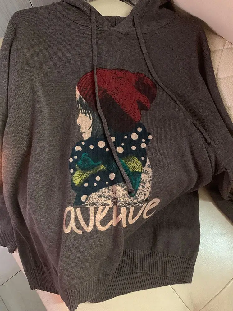 High-End-Teddybär-Kapuzenpullover für Damen, 2025, neuer Herbst, lockeres und vielseitiges, temperamentvolles, bedrucktes Strickpullover-Oberteil