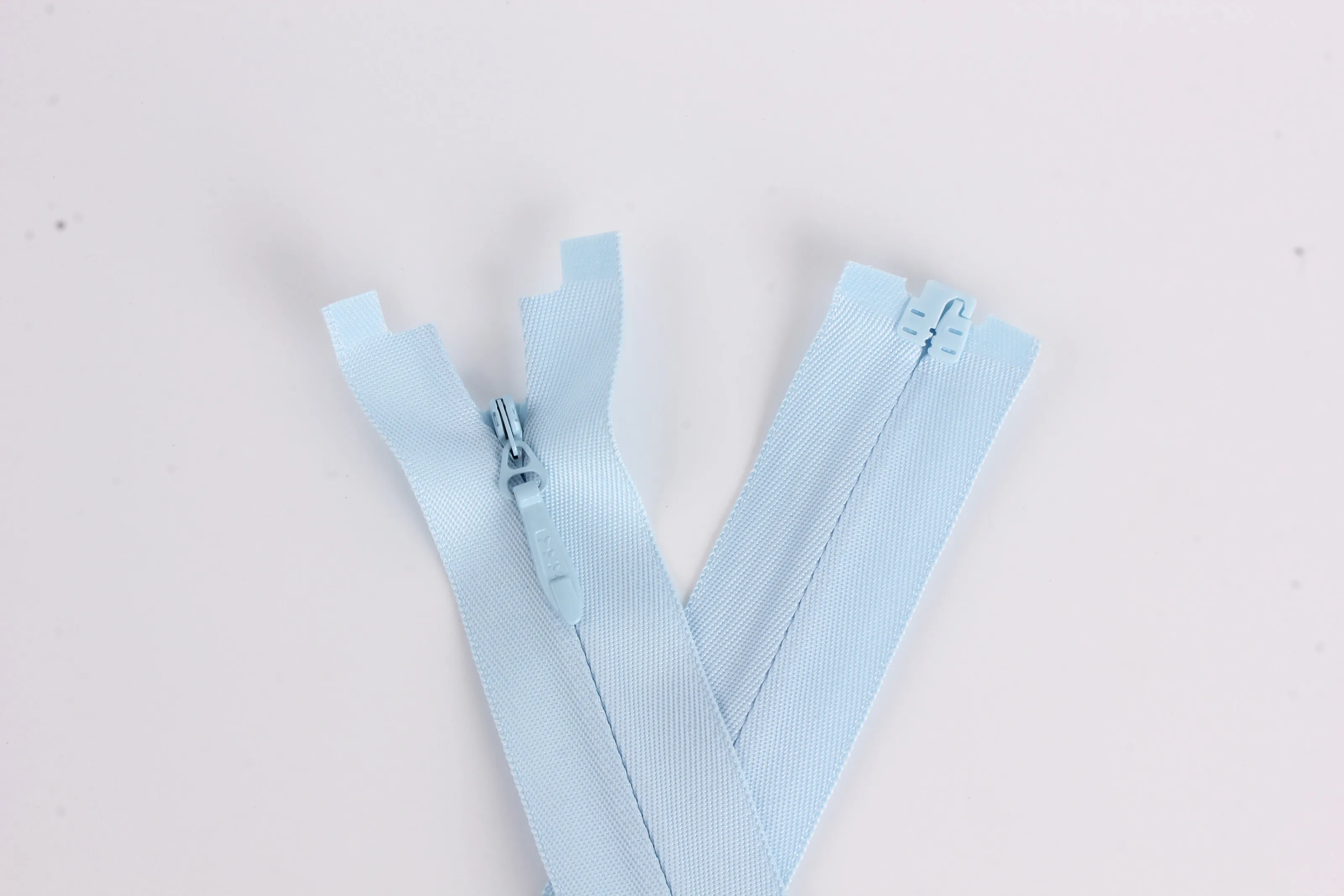 YKK-Reißverschluss Nr. 5 Kleid mit unsichtbarem Reißverschluss und offener Schleppe, Stoffkante, 25 40 60 80 120 200 cm – Detail 10