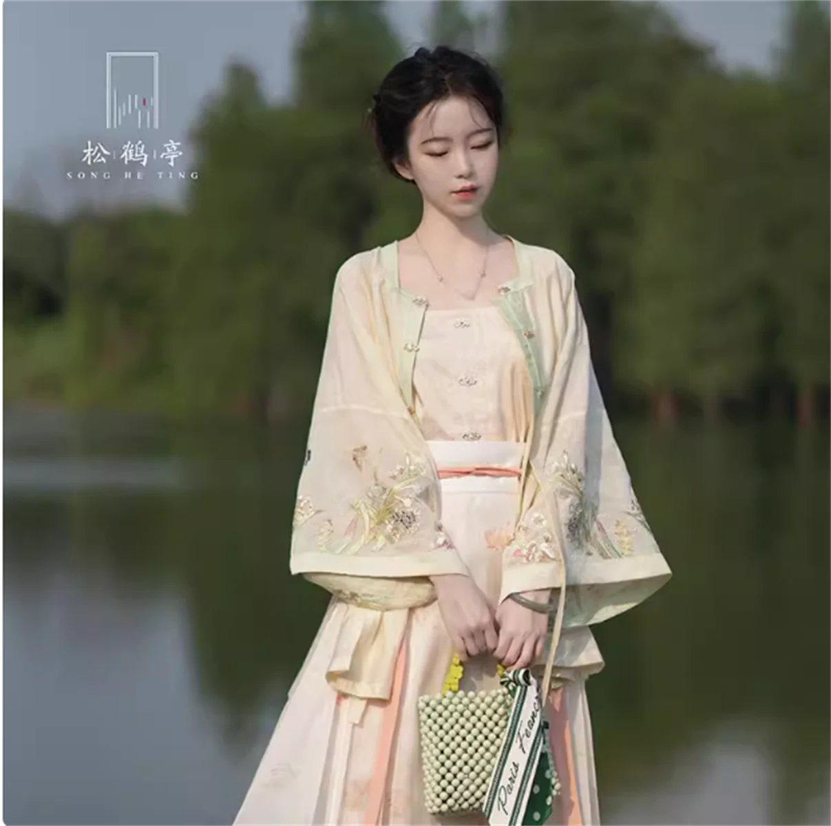 Square collar imitation silk embroidered short shirt with suspender, strapless vest, horse face skirt, Hanfu women's clothing