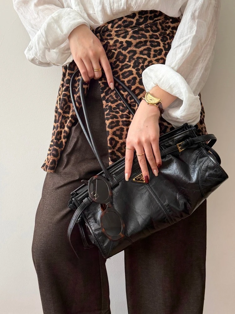 2026 New Minimalist Ladies Watch Creative Half Moon Digital Pointer Women's Quartz Watch Brown leather Female Clock Montre Femme