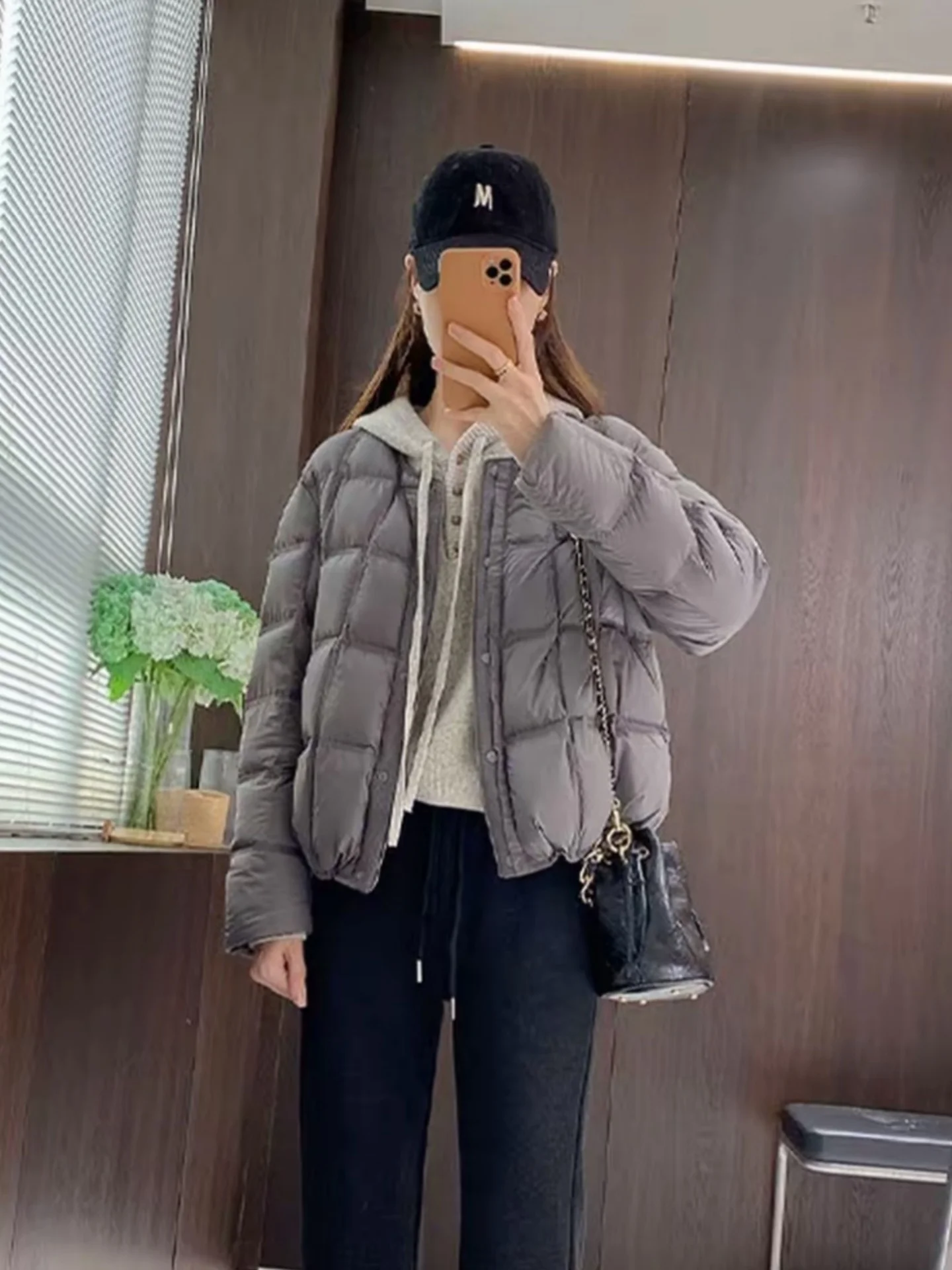 

Женская легкая утепленная куртка из белого утиного пуха, короткая модель, новинка зимы, свободный крой, теплая верхняя одежда в корейском стиле