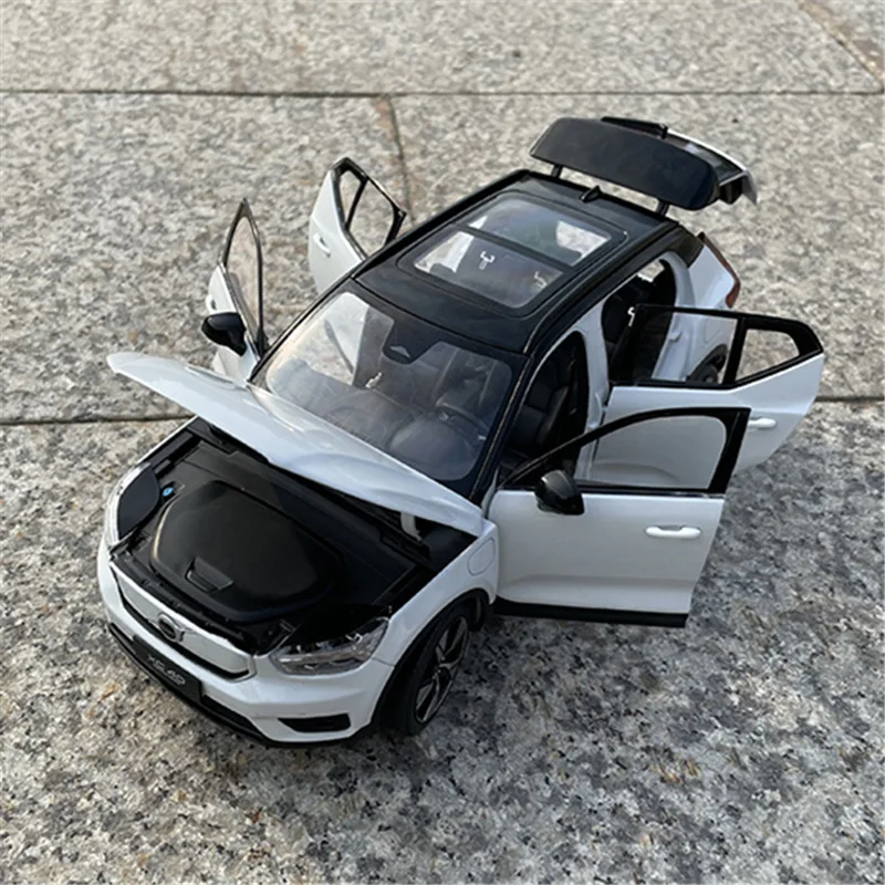 New 1:18 2023 XC40 SUV Alloy New Energy Car Model Diecast Metal Toy Vehicle Car Model Simulation Collection Children Gift