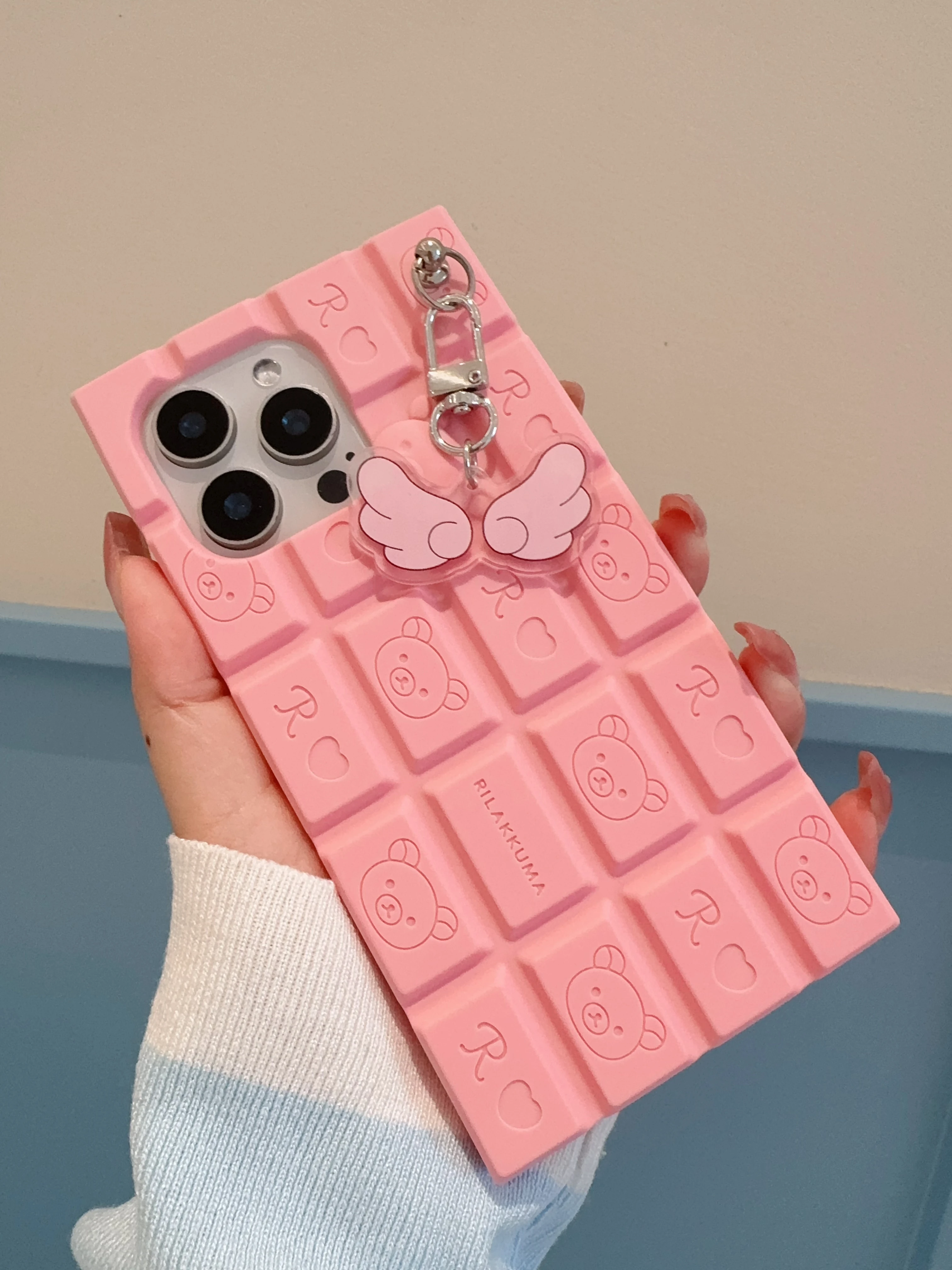 آيفون 16 15 14 13 12 11 برو ماكس 16 برو ماكس سو لطيف الجناح مفتاح سلسلة الكرتون Rilakkuma ثلاثية الأبعاد الشوكولاته غطاء