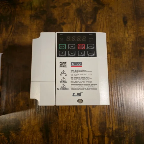 

Lv0022s100-4eonns Совершенно новый оригинальный точечный ПЛК