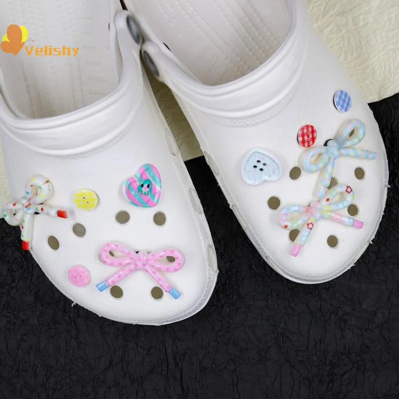 

10Pcs Cute Bow Shoes Charm Simple Polka Dot Buttons Shoes Buckle Summer Beach Sandals Shoe Charms DIY Shoe Decoration