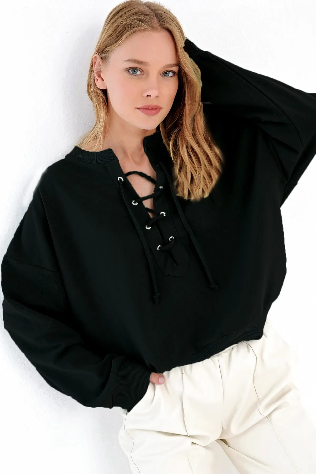 Kaus Panjang WANITA HITAM Berenda Depan MDA-1029 Tren Mode Wanita Musim Baru Berkualitas Cantik