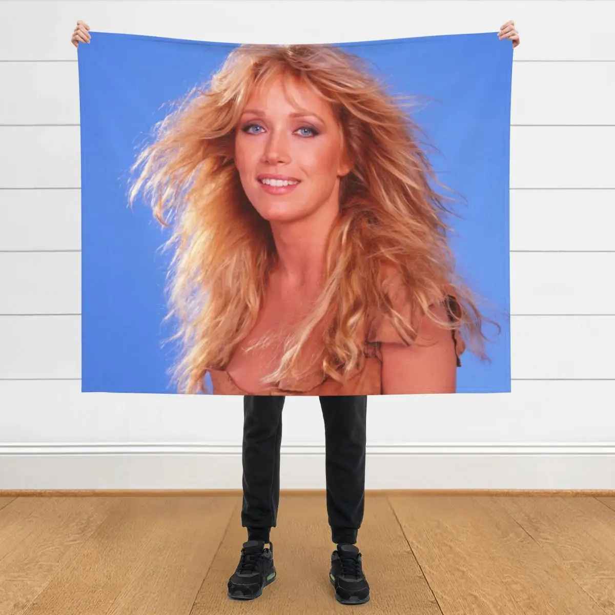 

Tanya Blue Throw Blanket Sofa Throw Bed linens Hairy Blankets