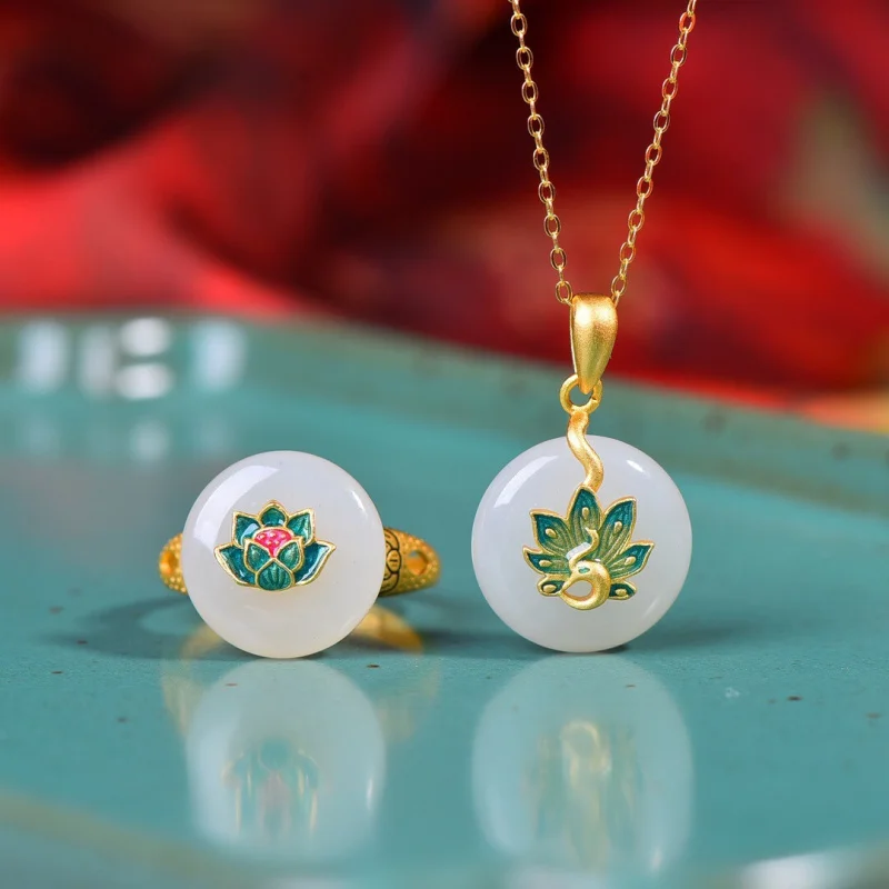 

S925 Серебряное позолоченное кольцо с инкрустацией Hetian из белого нефрита и эмали с подвеской в виде мира, комплект из двух предметов