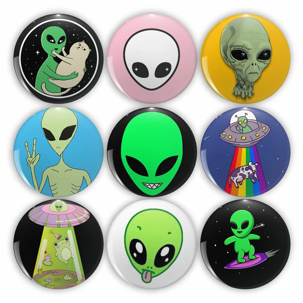 25-типов-зеленых-et-жесть-броши-инопланетянин-космический-корабль-мультяшные-пуговицы-булавки-для-рюкзака-с-лацканами-значки-для-одежды-ювелирные-изделия-подарки-для-друзей