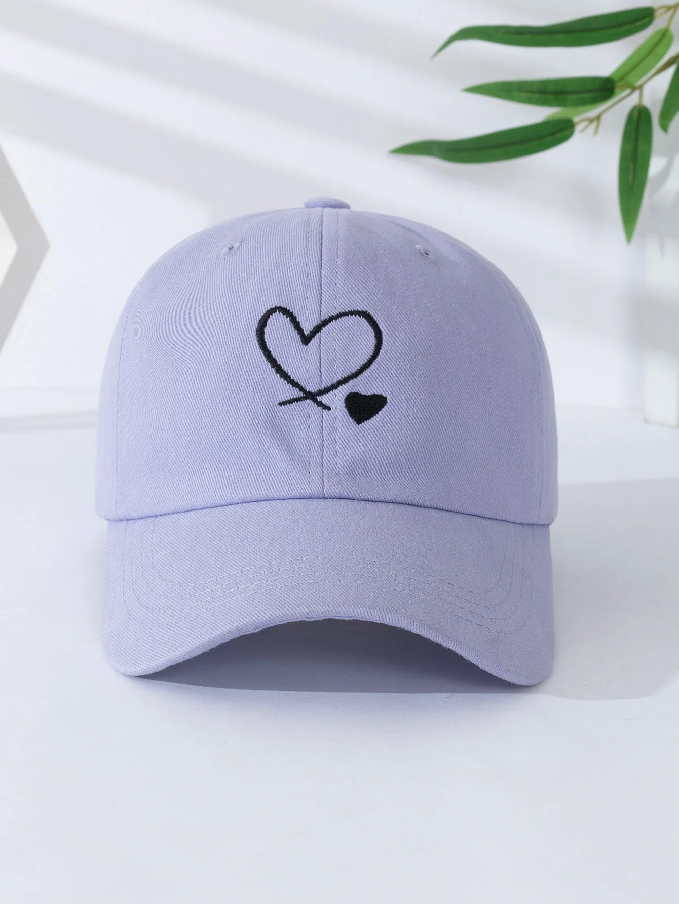 1 Valentine\'s Day Retro Baseball Hat Unisex Love Embroidered Versatile Style Low key Duck Tongue Hat High end Hat