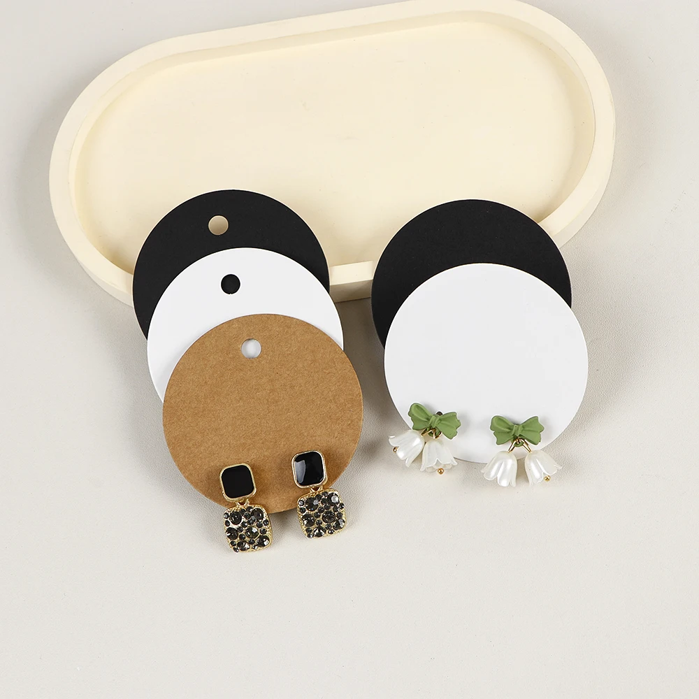 50 قطعة 6x6 سنتيمتر فارغة جولة القرط بطاقات ورقة التعبئة معلقة كرتون لصنع المجوهرات DIY بها بنفسك حزم أكياس لاصقة شفافة