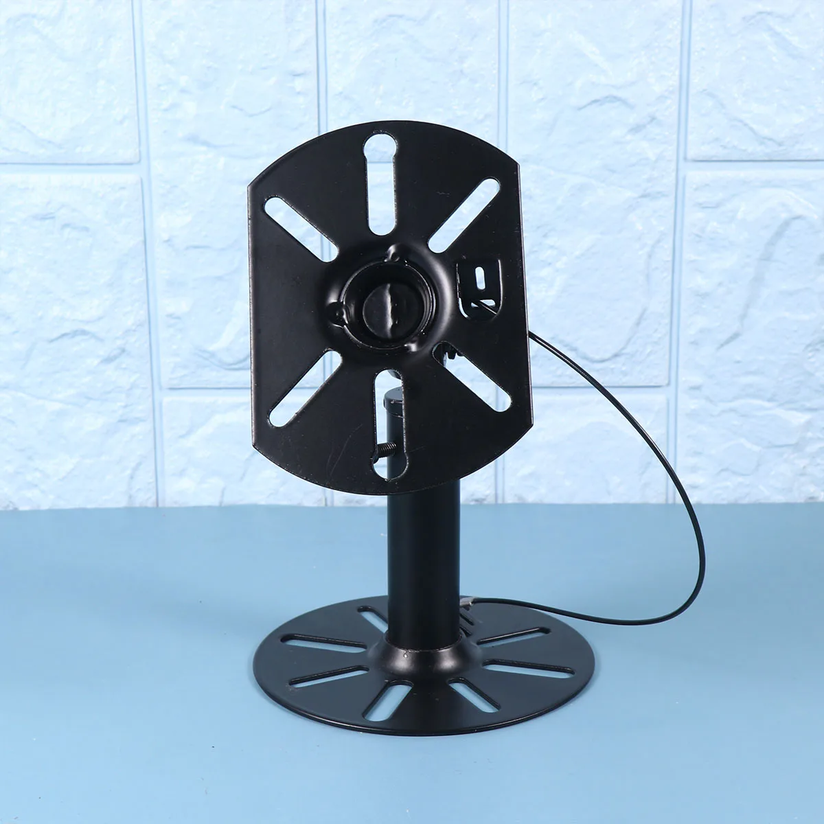 

2pcs Speaker Wall Mount Bracket Home Cinema Satellite Speakers 360 Rotation 180 Tilt Up Down Holds Universal Fit Small