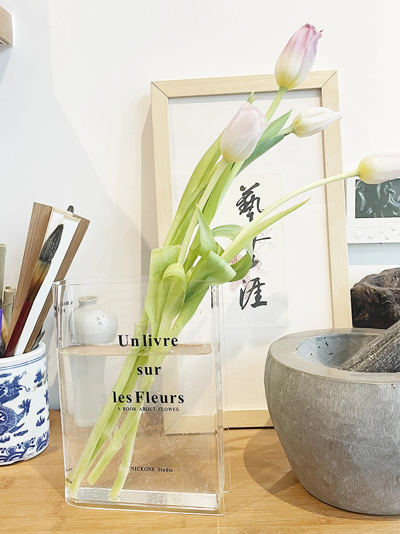 Clear Acrylic Flower Vase, Nordic Book Vase for Flowers, Office Desktop, Living Room, Home Decoration Gift