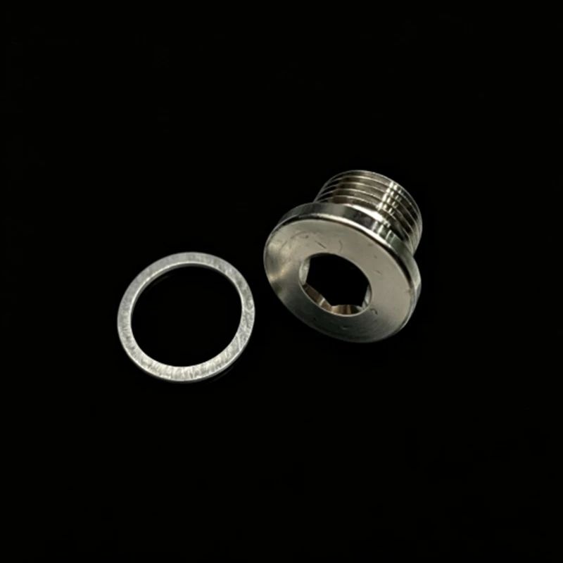 Magnetic drain plug suitable for BMW R1200GS, R1200RT, and R900RT (2003 - 2012 models)
